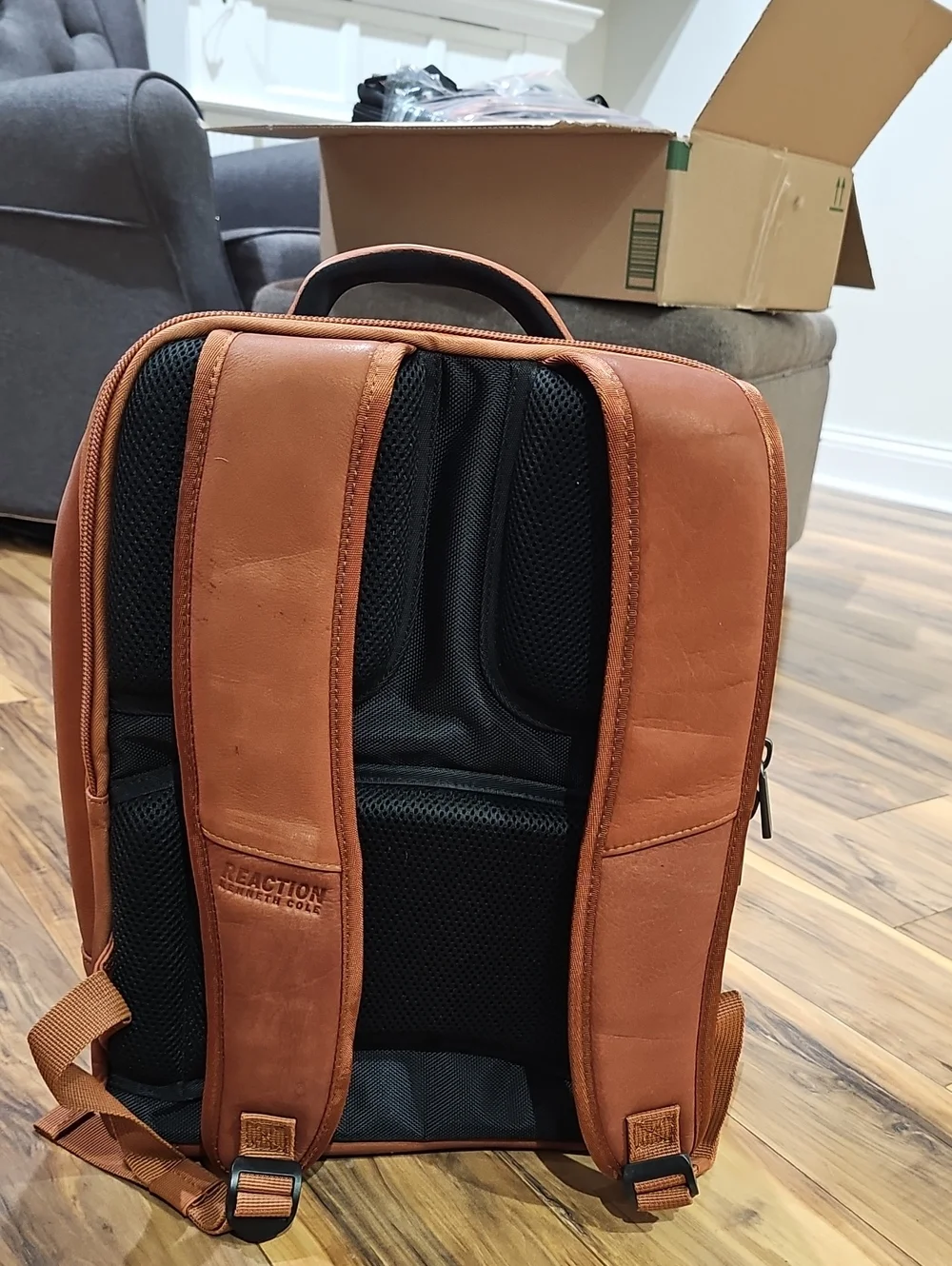 Kenneth Cole Reaction Full-Grain Colombian Leather 16